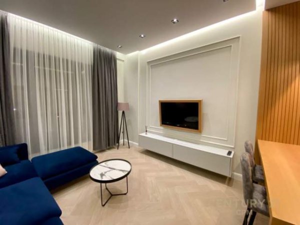 Tirane, jepet me qera apartament 1+1 Kati 7, 67 m² 700 Euro (Rruga e Kavajës)