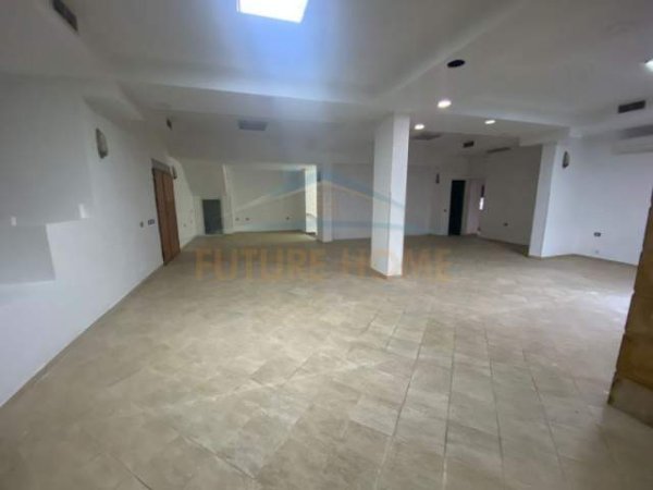 Tirane, jepet me qera ambjent biznesi Kati 1, 130 m² 700 Euro (5 MAJ)