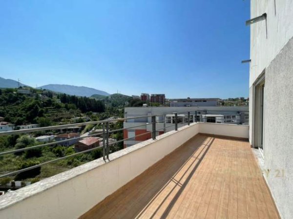 Tirane, shitet Penthouse 2+1+A+BLK Kati 7, 268 m² 130.000 Euro