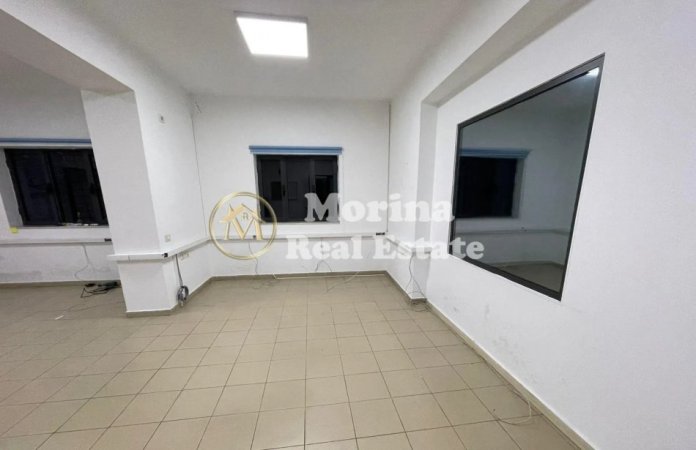 Tirane, jepet me qera ambjent biznesi Kati 1, 140 m² 800 € (Pazari i Ri)