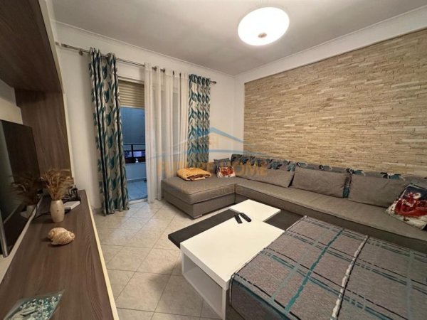 Tirane, shitet apartament 2+1+Ballkon Kati 4, 100 m² 147.000 € 