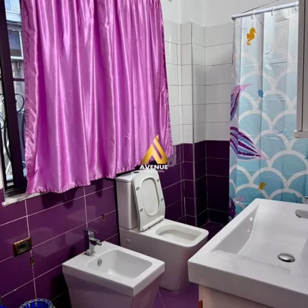 Tirane, jepet me qera Vile 2+1 Kati 2, 110 m² 540 € (Selite)