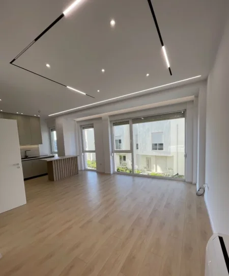 Tirane, jepet me qera Vile 3 Katshe , 197 m² 1.200 € (Rruga Turdive)