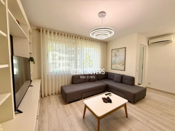 Tirane, jepet me qera apartament 1+1+Ballkon Kati 8, 70 m² 800 € (Rruga e Kosovarëve)