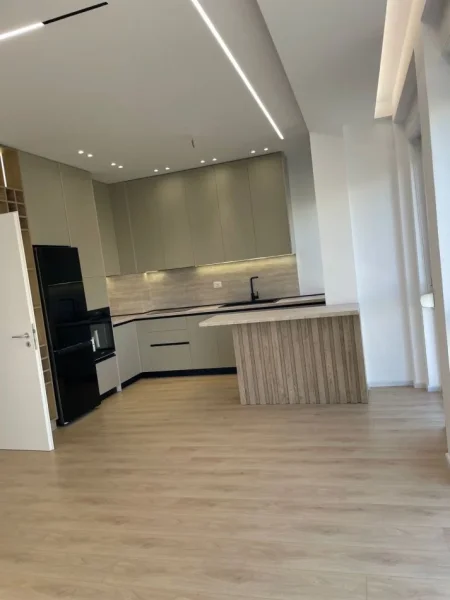 Tirane, jepet me qera Vile 4+1+Aneks+Ballkon Kati 1, 197 m² 1.200 € (Rruga Turdive)