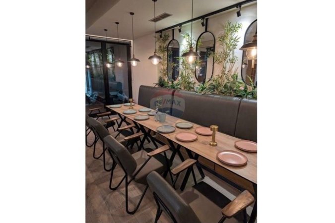 Tirane, shitet dyqan Kati 0, 167 m² 30.000 € (Pallati me Shigjeta)