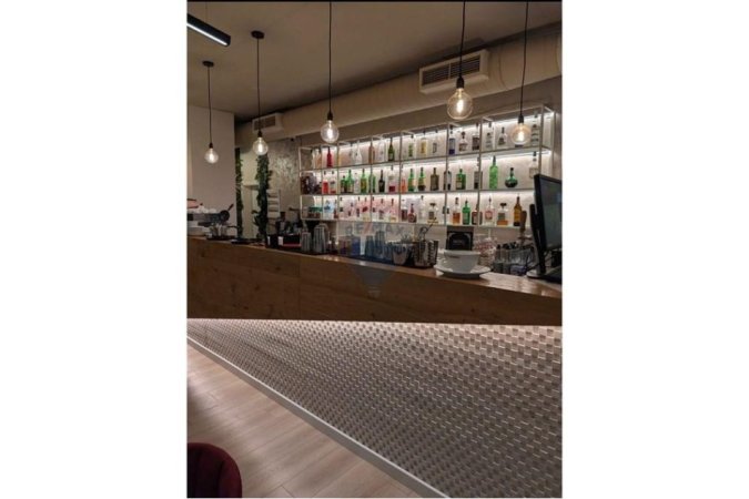 Tirane, shitet dyqan Kati 0, 167 m² 30.000 € (Pallati me Shigjeta)