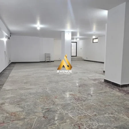 Tirane, jepet me qera ambjent biznesi Kati 0, 200 m² 