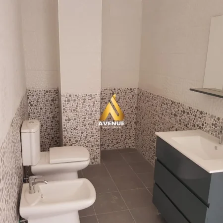 Tirane, shitet apartament duplex 3+1+Ballkon Kati 2, 211 m² 