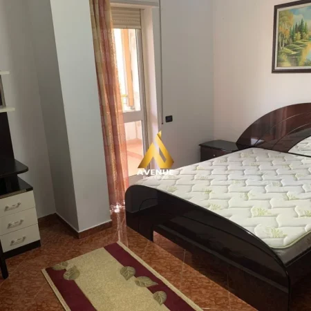 Jepet me qera apartament 1+1+Ballkon Kati 5, 90 m² 520 € (Don Bosko, pranë Zgarës Korçare)