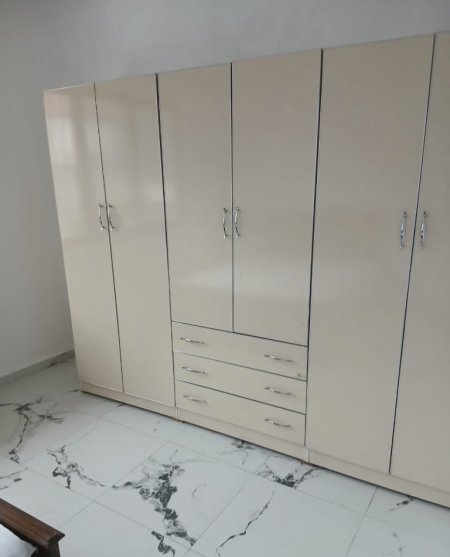 Tirane, jepet me qera apartament 1+1 Kati 2, 50 m² 400 € (siri kodra)
