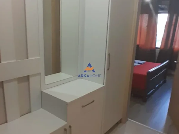Tirane, shitet apartament 1+1+Ballkon Kati 2, 63 m² 98.000 € 