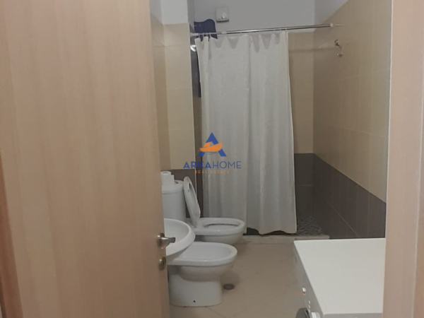 Tirane, shitet apartament 1+1+Ballkon Kati 2, 63 m² 98.000 € 