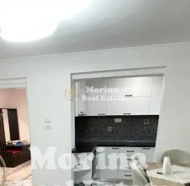 Tirane, jepet me qera apartament 1+1 Kati 4, 60 m² 500 € (Rruga Ferit Xhajko)