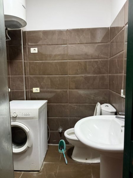 Tirane, jepet me qera apartament 2+1+Ballkon Kati 1, 80 m² 500 € (Kodra e Diellit)