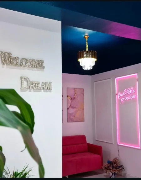 Tirane, jepet me qera ambjent biznesi Kati 1, 70 m² 800 € (Rruga Myslym Shyri)