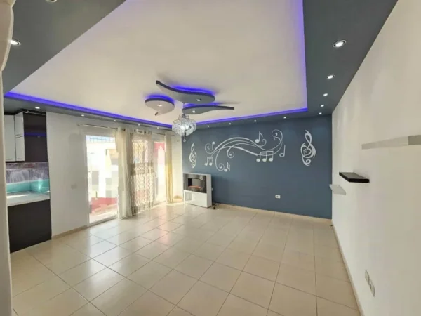 Tirane, shes apartament 2+1 Kati 8, 89 m² 135.000 € (Rruga Erzen Lita)