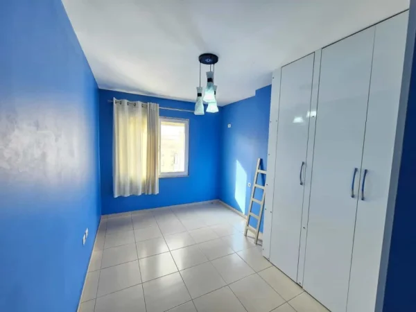 Tirane, shes apartament 2+1 Kati 8, 89 m² 135.000 € (Rruga Erzen Lita)