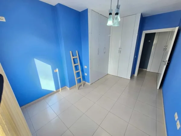 Tirane, shes apartament 2+1 Kati 8, 89 m² 135.000 € (Rruga Erzen Lita)