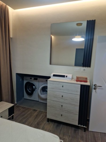 Tirane, jepet me qera apartament 2+1 Kati 0, 84 m² 700 € (Stacioni i Trenit)