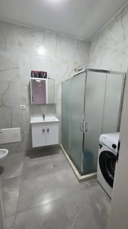Tirane, jap me qera apartament duplex 2+1 Kati 4, 95 m² 550 € 