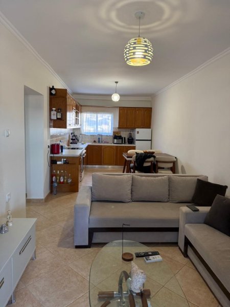 Sarande, jepet me qera apartament 2+1+Ballkon Kati 5, 80 m² 400 € (Sarande)