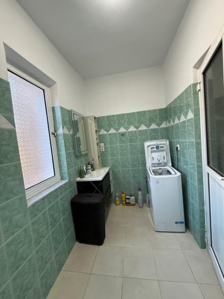 Sarande, jepet me qera apartament 2+1+Ballkon Kati 5, 80 m² 400 € (Sarande)