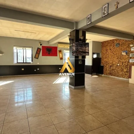 Tirane, jepet me qera ambjent biznesi Kati 0, 220 m² 700 € (allaman dervishi)