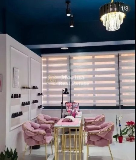 Tirane, jepet me qera ambjent biznesi Kati 1, 70 m² 800 € (Rruga Myslym Shyri)