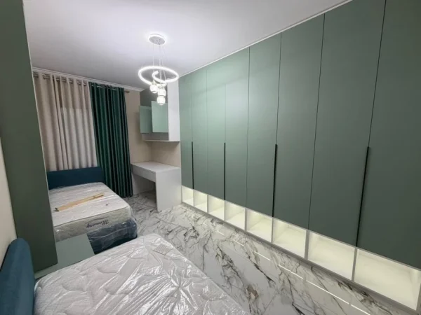 Tirane, jepet me qera apartament 2+1 Kati 2, 800 € 