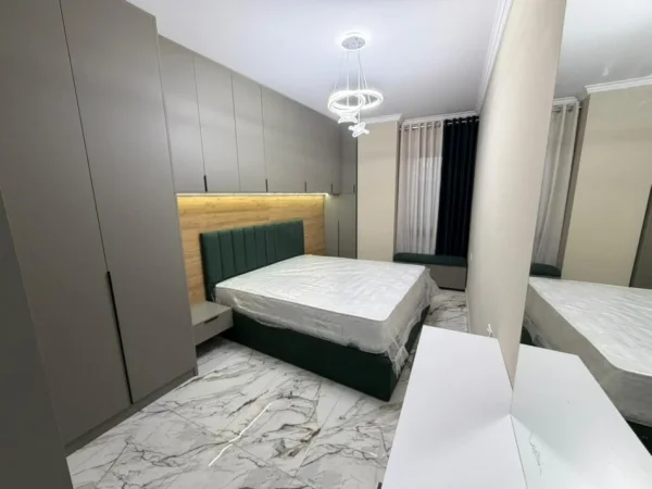 Tirane, jepet me qera apartament 2+1 Kati 2, 800 € 