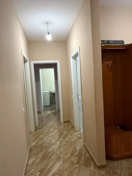 Tirane, jepet me qera apartament 2+1 Kati 2, 108 m² 550 € (Rruga Nexho Konomi)