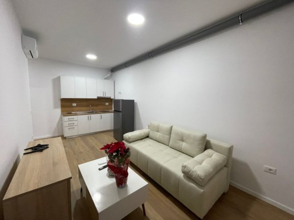 Tirane, jepet me qera apartament 1+1 Kati 3, 50 m² 550 € (Don Bosko)