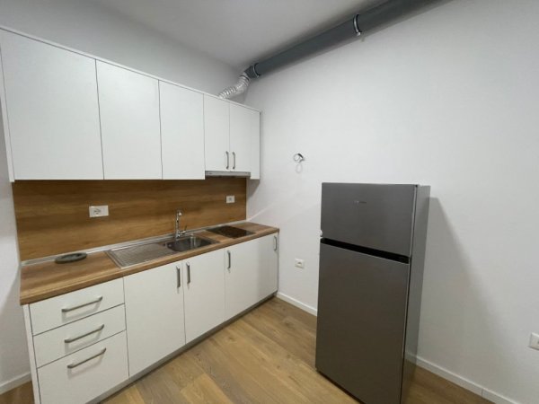Tirane, jepet me qera apartament 1+1 Kati 3, 50 m² 550 € (Don Bosko)