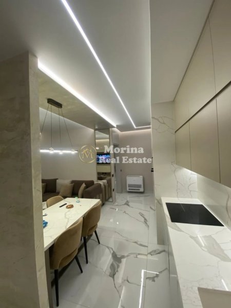 Durres, jepet me qera apartament 2+1 Kati 4, 100 m² 1.200 € (Durres- Qender)