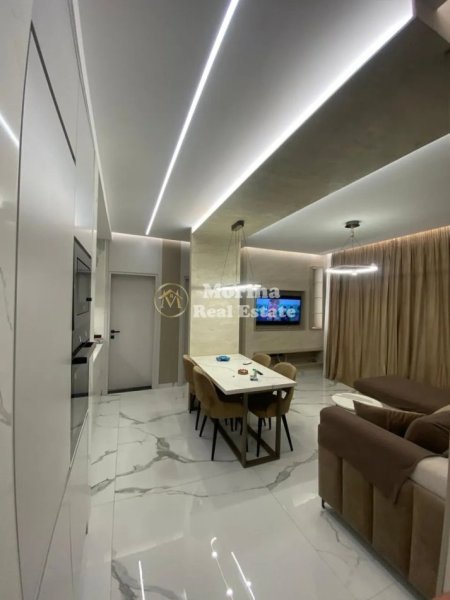 Durres, jepet me qera apartament 2+1 Kati 4, 100 m² 1.200 € (Durres- Qender)