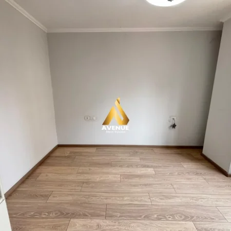 Tirane, shitet apartament 2+1+Ballkon Kati 2, 103 m² 255.500 € 