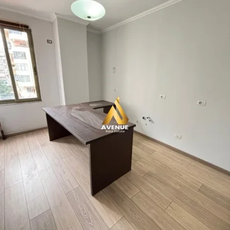 Tirane, shitet apartament 2+1+Ballkon Kati 2, 103 m² 255.500 € 
