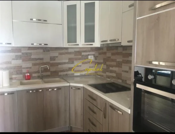 Berat, shitet apartament 1+1 Kati 4, 63 m² 65.000 € (BERAT)