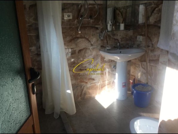 Berat, shitet apartament 1+1 Kati 4, 63 m² 65.000 € (BERAT)