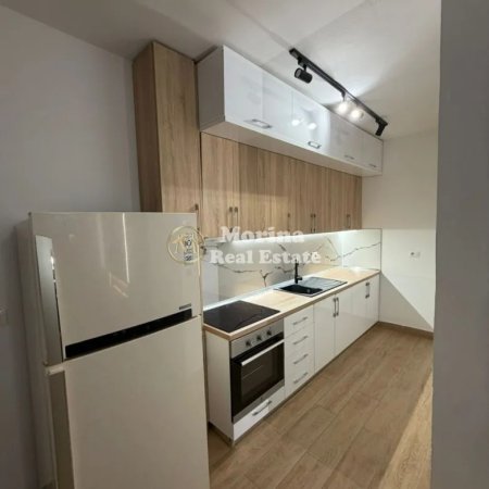 Tirane, jepet me qera apartament 1+1 Kati 3, 54 m² 600 € (Rruga e Dibres)