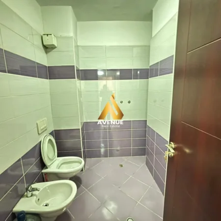 Tirane, shitet apartament 2+1+Ballkon Kati 3, 103 m² 255.500 € (MUHAMET GJOLLESHA)