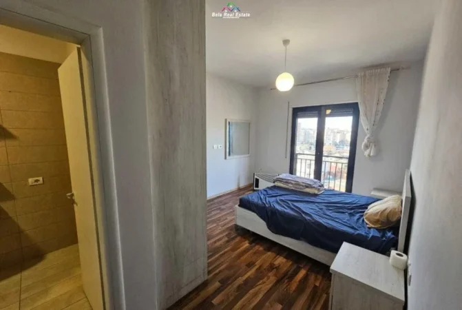 Tirane, jepet me qera apartament 2+1 Kati 5, 108 m² 650 € (Rruga Nexho Konomi)
