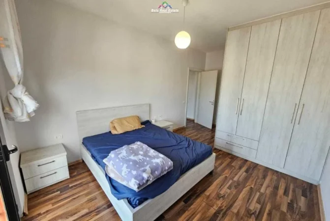 Tirane, jepet me qera apartament 2+1 Kati 5, 108 m² 650 € (Rruga Nexho Konomi)
