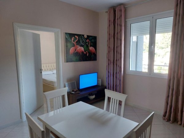 Vlore, jepet me qera apartament 2+1 , 85 m² 500 € (prane Magjia by Enrik Rrapaj)