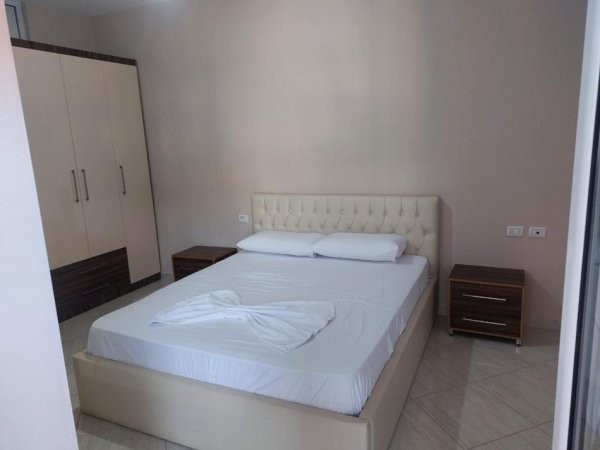 Vlore, jepet me qera apartament 2+1 , 85 m² 500 € (prane Magjia by Enrik Rrapaj)