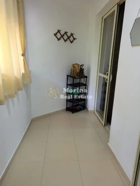 Tirane, jepet me qera garsonier Kati 1, 40 m² 300 € (21 Dhjetori)