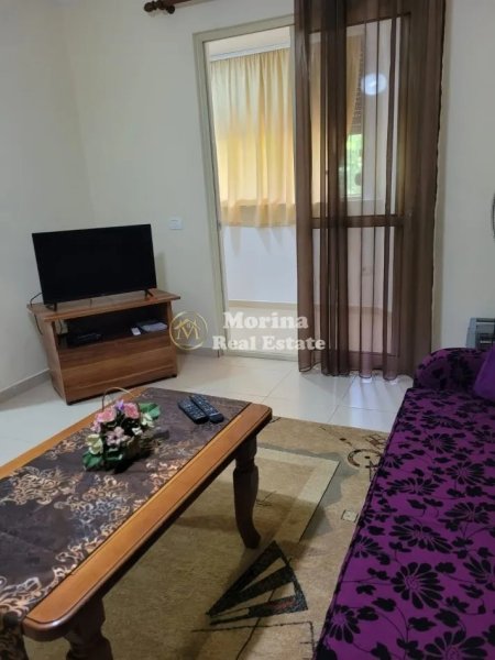 Tirane, jepet me qera garsonier Kati 1, 40 m² 300 € (21 Dhjetori)