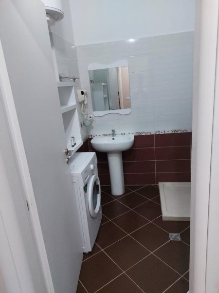 Vlore, jepet me qera apartament 2+1 , 85 m² 500 € (prane Magjia by Enrik Rrapaj)