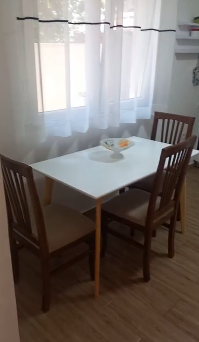 Tirane, jepet me qera apartament 1+1 Kati 1, 70 m² 550 € (RRUGA E BARRIKADAVE)